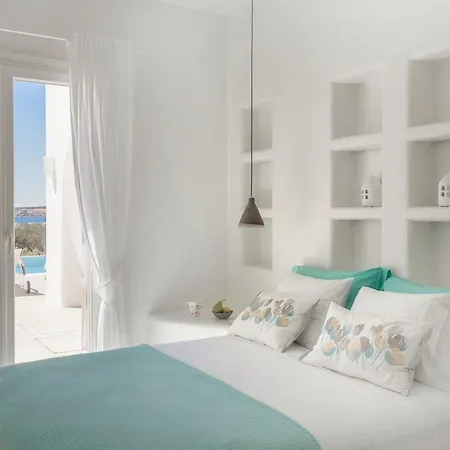Paros Sleeps 11 Pool Air Con T714099 Villa *