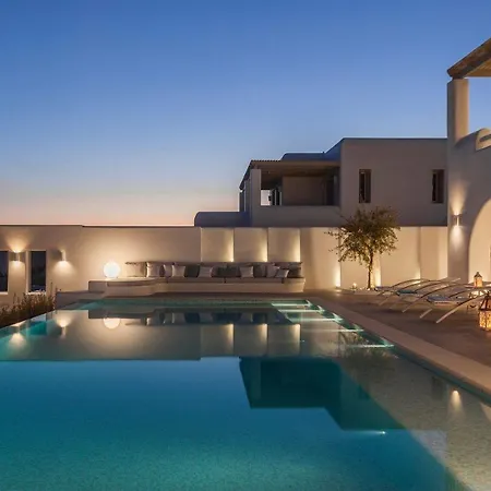 Paros Sleeps 11 Pool Air Con T714099 Villa *
