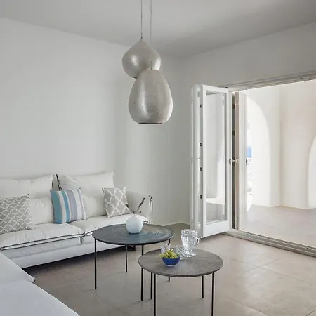 Villa Paros Sleeps 11 Pool Air Con T714099
